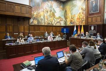 El Pleno del Cabildo aprueba el cuarto presupuesto de su mandato por un montante de 847,2 millones/TA.