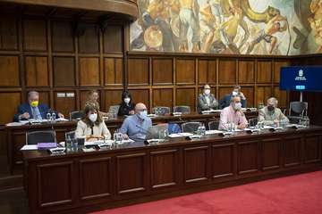El Pleno del Cabildo aprueba el cuarto presupuesto de su mandato por un montante de 847,2 millones/TA.