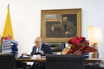 Pleno del Cabildo de Gran Canaria en el que se aprobó el Plan Insular de Ordenación de la isla/TA.