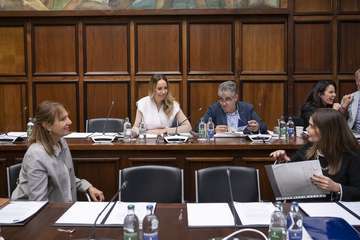 Pleno del Cabildo de Gran Canaria en el que se aprobó el Plan Insular de Ordenación de la isla/TA.