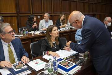 Pleno del Cabildo de Gran Canaria en el que se aprobó el Plan Insular de Ordenación de la isla/TA.