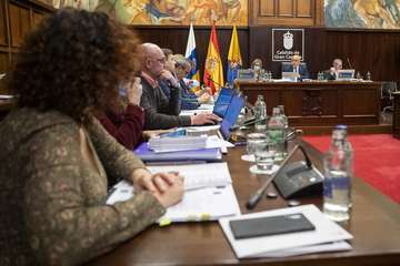 Pleno del Cabildo de Gran Canaria en el que se aprobó el Plan Insular de Ordenación de la isla/TA.