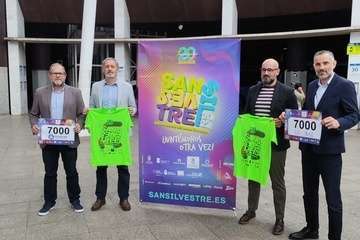 Cientos de teldenses, con el dorsal preparado para correr en la San Silvestre LPGC 2022/TA.