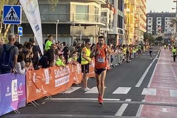 El atleta teldense Fran Cabrera gana la XX San Silvestre LPGC 2022/TA, Acfi Press y C7.