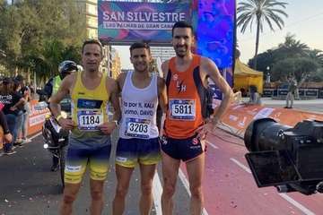 El atleta teldense Fran Cabrera gana la XX San Silvestre LPGC 2022/TA, Acfi Press y C7.