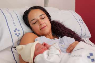 Un niño de casi 3 kilos, primer nacimiento de 2023 en Gran Canaria/Acfi Press.