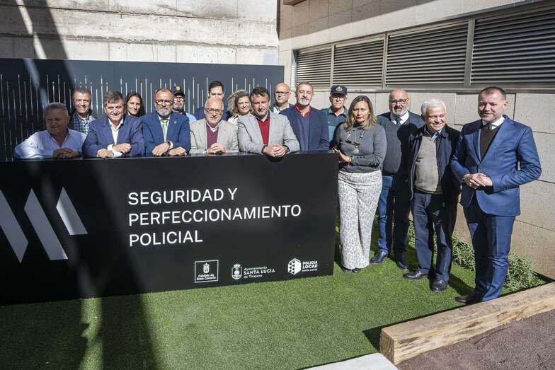 El concejal de Seguridad del Ayuntamiento de Telde, Agustín Arencibia, acudió a la inauguración / TA