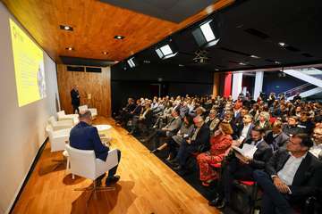 Morales destaca ante el mundo empresarial las potencialidades de la Isla para un desarrollo económico diversificado, sostenible e internacional/TA.