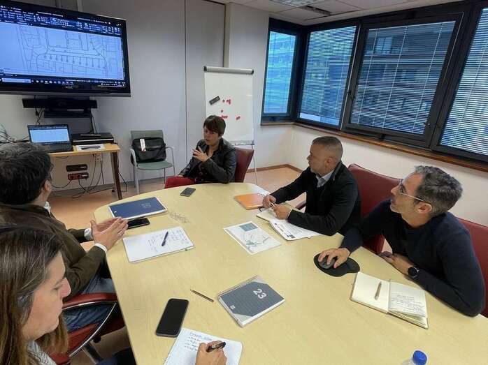 La consejera de Industria, Comercio y Artesanía se ha reunido con Gesplan, empresa a la que se le ha encargado la ejecución de las acciones / TA