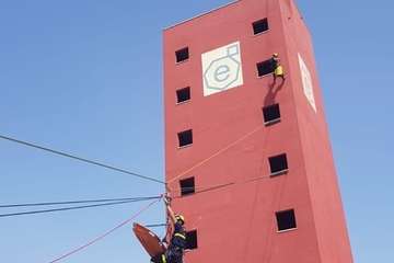 Bomberos de Telde y de la Isla se instruyen en un curso de prevencion en altura/TA.