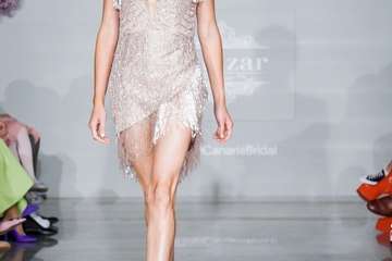  Los nuevos talentos inauguran la pasarela Bridal y Pedro Palmas pone el cierre a la jornada con la colección â€˜Neigeâ€™ inspirada en la nieve/TA.