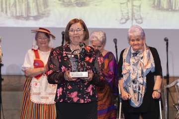 El Cabildo reconoce a las artesanas teldense Nilia Bañares y Juana de la Cruz/TA.