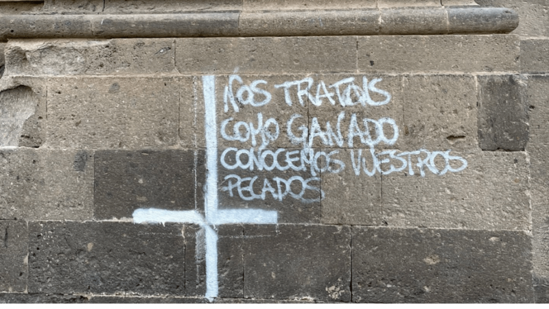 Pintada en la facha de la catedral grancanaria/AtánticoHoy.