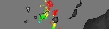 Rayos sobre Canarias, en una imagen de radar de las 8.00 horas de este jueves. En rojo aparecen los más recientes (Foto Aemet)