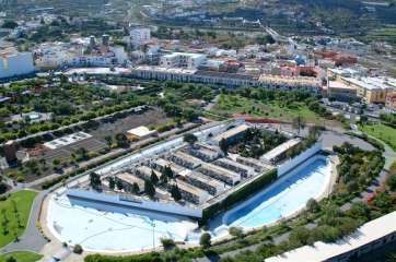 Vista áerea del cementerio de San Juan y los lagos en desuso (Foto TA)