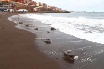 Restos de los tubos, en una imagen captada días atrás (Foto Juan Santos)