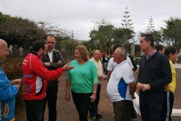 La alcaldesa Mari Carmen Castellano y los ediles Juan Martel y Mario Torres visitaron esta mañan las obras (Foto TA)