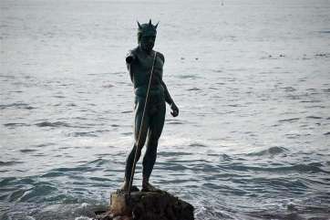 Escultura del Neptuno sobre el Puntón de Melenara (Foto TA)