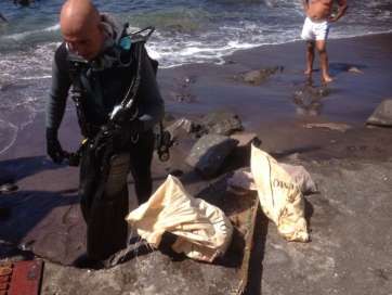 Parte de los residuos extraídos este sábado (Foto TA)