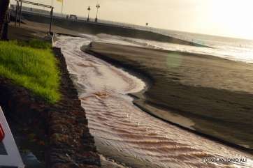 Laguna formado en el antiguo campo de fútbol en Melenara (Foto Antonio Alí)