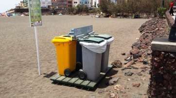 Recipientes, ya sin basura rebosando (Foto TA)