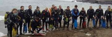 Grupo de buceadores que intervino en la limpieza (Foto TA)