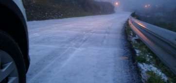 Placas de hielo en la cumbre grancanaria (Foto TA)