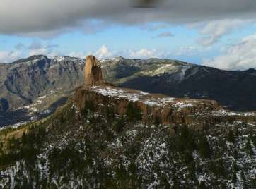 Bella estampa del Roque Nublo y de la caldera de Tejeda (Foto Gobierno de Canarias)