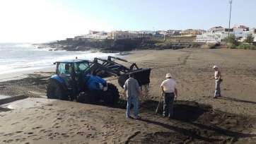Imagen de los trabajos de recuperación de perfiles, esta mañana en La Garita (Foto TA)