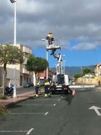 Trabajos de poda en Taliarte (Foto TA)