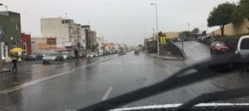 Estampa que presentaba esta tarde la carretera GC-41 a su paso por La Herradura (Foto TA)