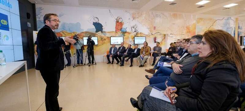 La alcaldesa de Telde, en la foto, asistió este viernes a la presentación del Pacto de los Alcaldes (Foto TA)