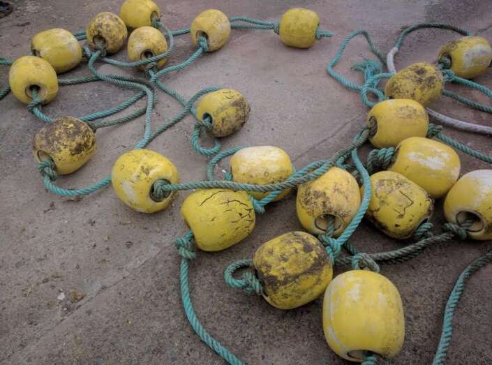Boyas usadas para delimitar el espacio de seguridad de los bañistas en la playas de Telde (Foto TA)