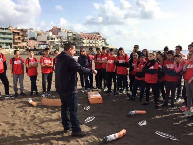 La actividad se desarrolló en la playa de Salinetas (Foto TA)