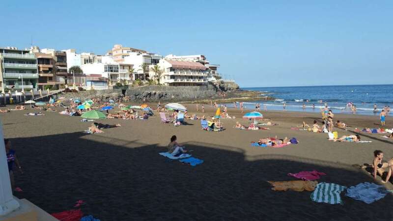 Imagen de la playa de Salinetas este mediodía (Foto TA)