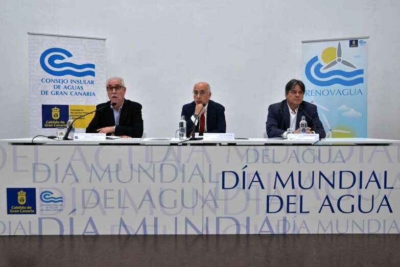 Miguel Hidalgo (i), Antonio Morales (c) y Gerardo Henríquez (d) (Foto TA)