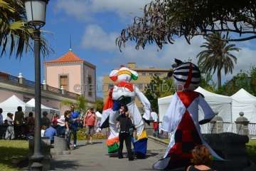 Playas solitarias y animada Feria del Libro en Telde (Foto TA)