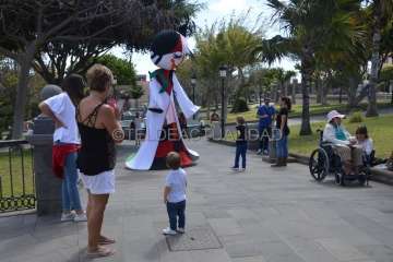 Playas solitarias y animada Feria del Libro en Telde (Foto TA)