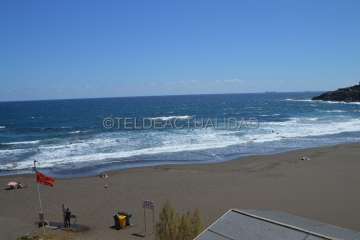 Playas solitarias y animada Feria del Libro en Telde (Foto TA)
