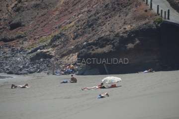 Playas solitarias y animada Feria del Libro en Telde (Foto TA)