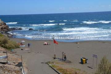 Playas solitarias y animada Feria del Libro en Telde (Foto TA)