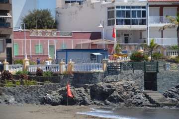 Playas solitarias y animada Feria del Libro en Telde (Foto TA)