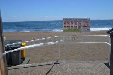 Playas solitarias y animada Feria del Libro en Telde (Foto TA)