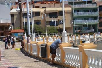 Playas solitarias y animada Feria del Libro en Telde (Foto TA)
