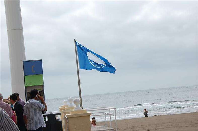 La bandera azul ondeará este verano por primera vez en la Garita (Foto TA)