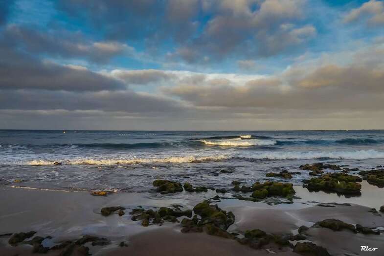 Imagen del atardecer en la costa de Telde (Foto Antonio Rico)