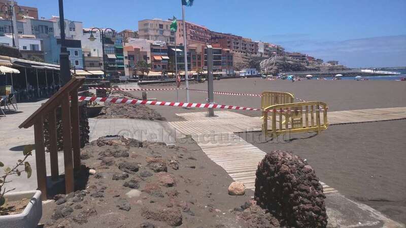 Zona acotada con vallas y cintas (Foto TA)