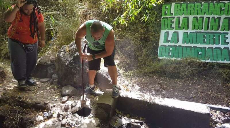 Los ecologistas en el Barranco de La Minta