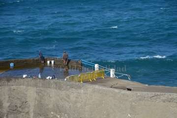 Estado que ha quedado el viejo espigón de la playa del antiguo hotel Bahía Mar (Foto TA)