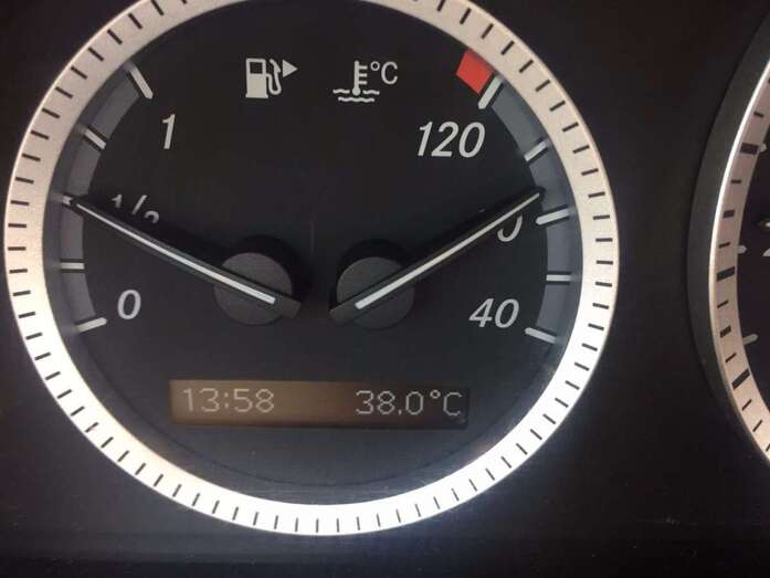 En la zona industrial de El Goro el termómetro de un lector de TA marcaba 38 grados este mediodía (Foto TA)